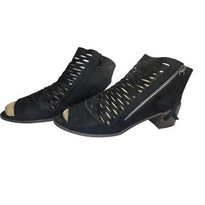 American Eagle Womens Black Cut Peep Toe Block Heel Ankle Boots Size 11 READ